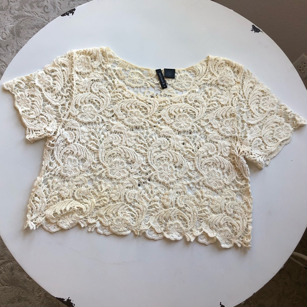 Fulltilt Ivory Lace Short Sleeve Crop Top